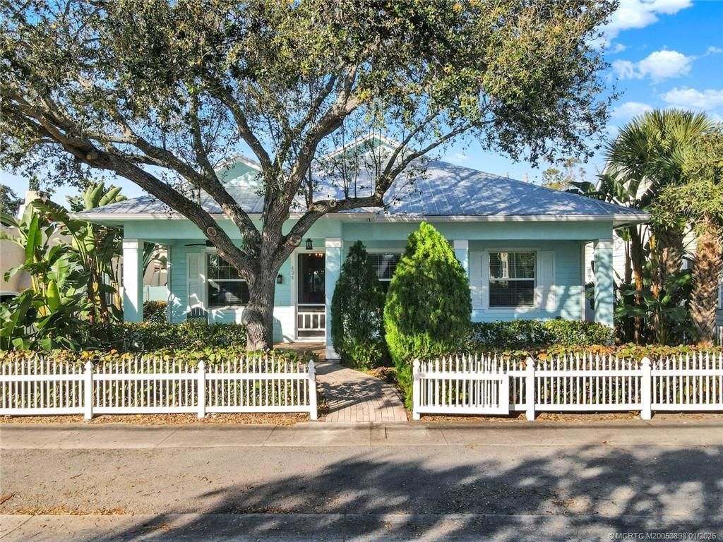 424 SW Camden Avenue, Stuart, FL 34994 Photo
