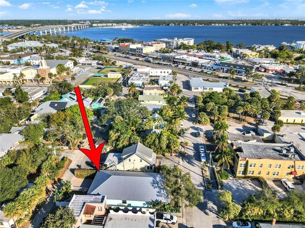 424 SW Camden Avenue, Stuart, FL 34994 Photo