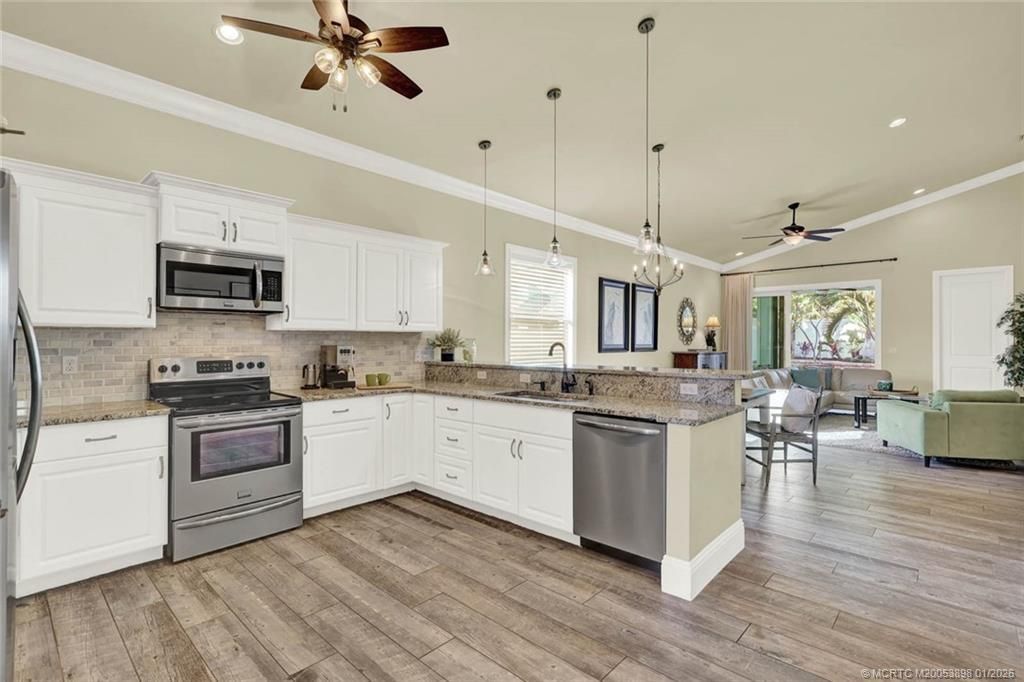 424 SW Camden Avenue, Stuart, FL 34994 Photo