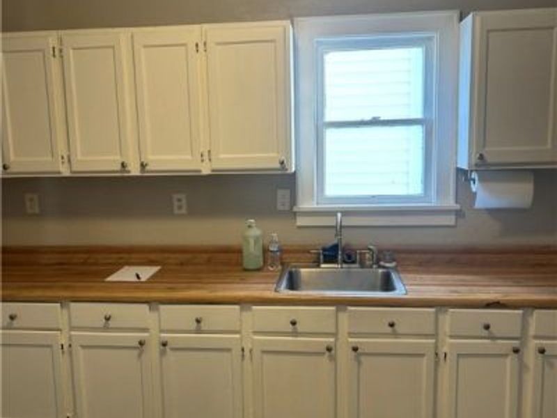 679 Wooster Road W, Barberton, OH 44203 Photo 4