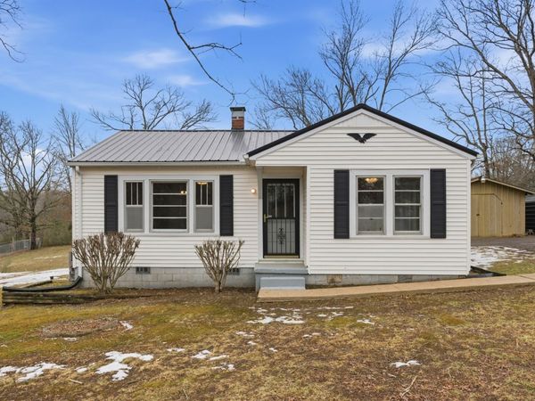 3011 Green Hill Dr, Centerville, TN 37033