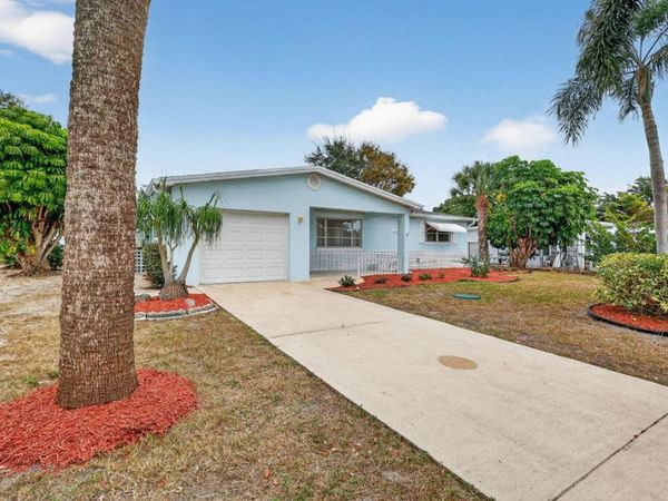 2631 NE Myrtle Street, Jensen Beach, FL 34957