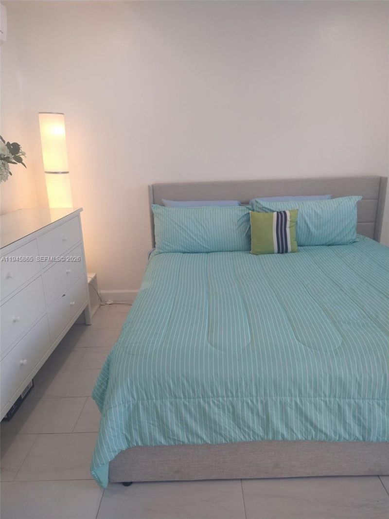 600 Layne Blvd, Unit 122, Hallandale Beach, FL 33009 Photo