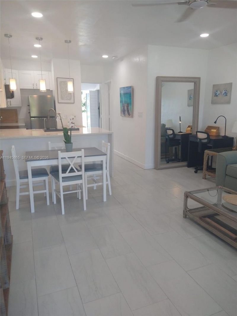 600 Layne Blvd, Unit 122, Hallandale Beach, FL 33009 Photo