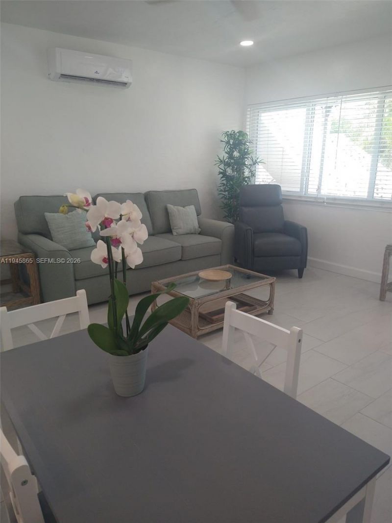 600 Layne Blvd, Unit 122, Hallandale Beach, FL 33009 Photo