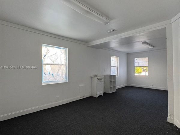 801 E Oakland Park Blvd, Oakland Park, FL 33334