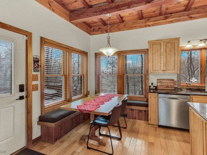 22 Ontario Trail, Malvern, OH 44644 Photo 10