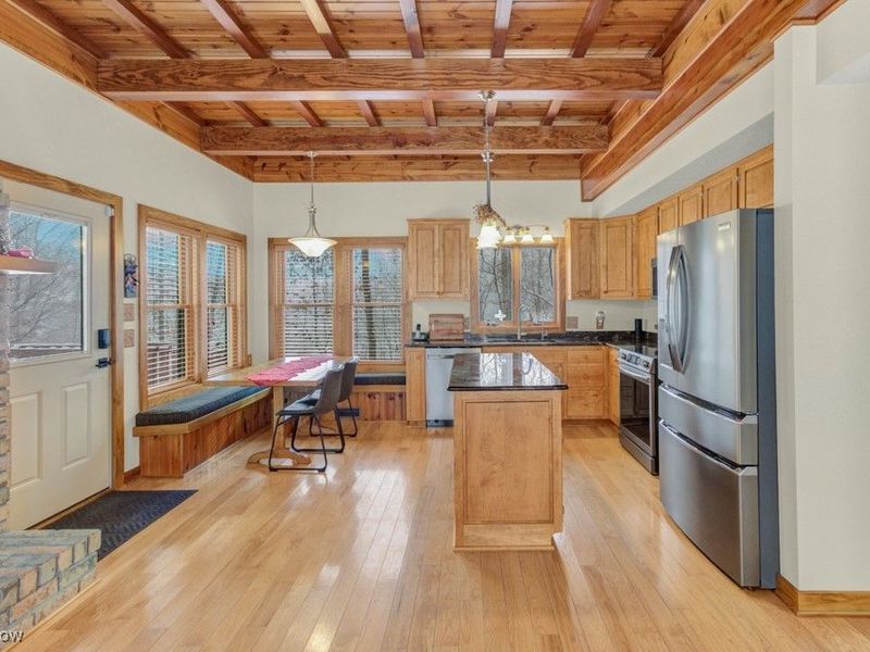 22 Ontario Trail, Malvern, OH 44644 Photo 5