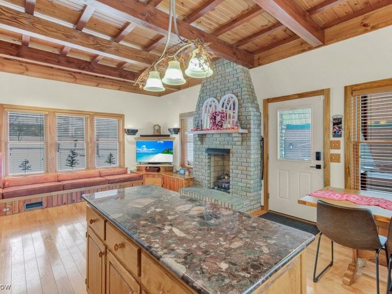 22 Ontario Trail, Malvern, OH 44644 Photo 6