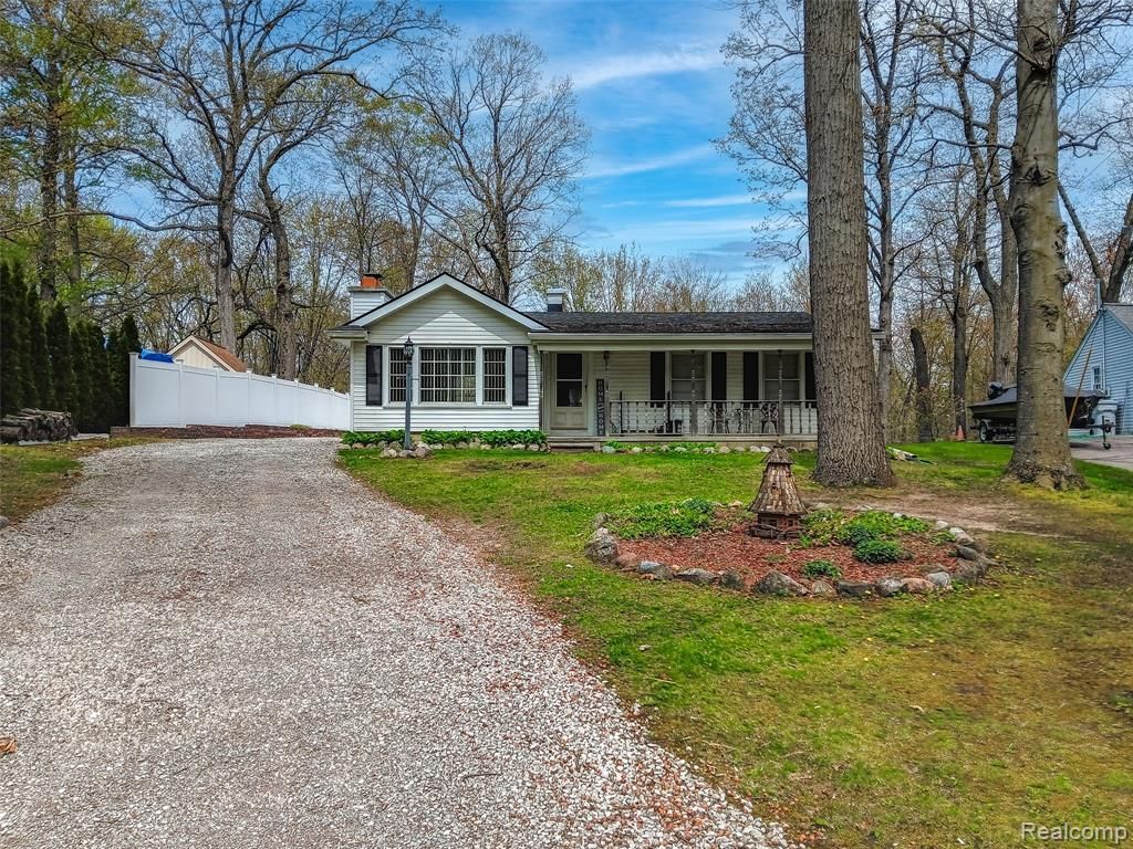 11849 Four Lakes Drive, Green Oak Township, MI 48178 Main Photo