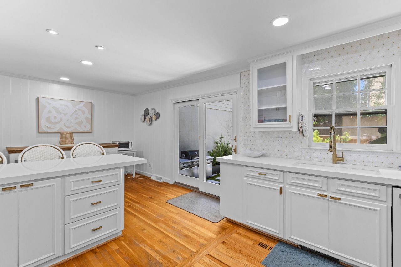 146 Broad Street Photo 13