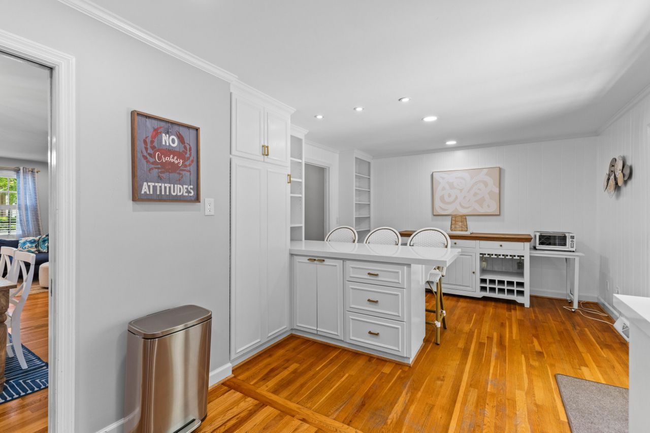 146 Broad Street Photo 16