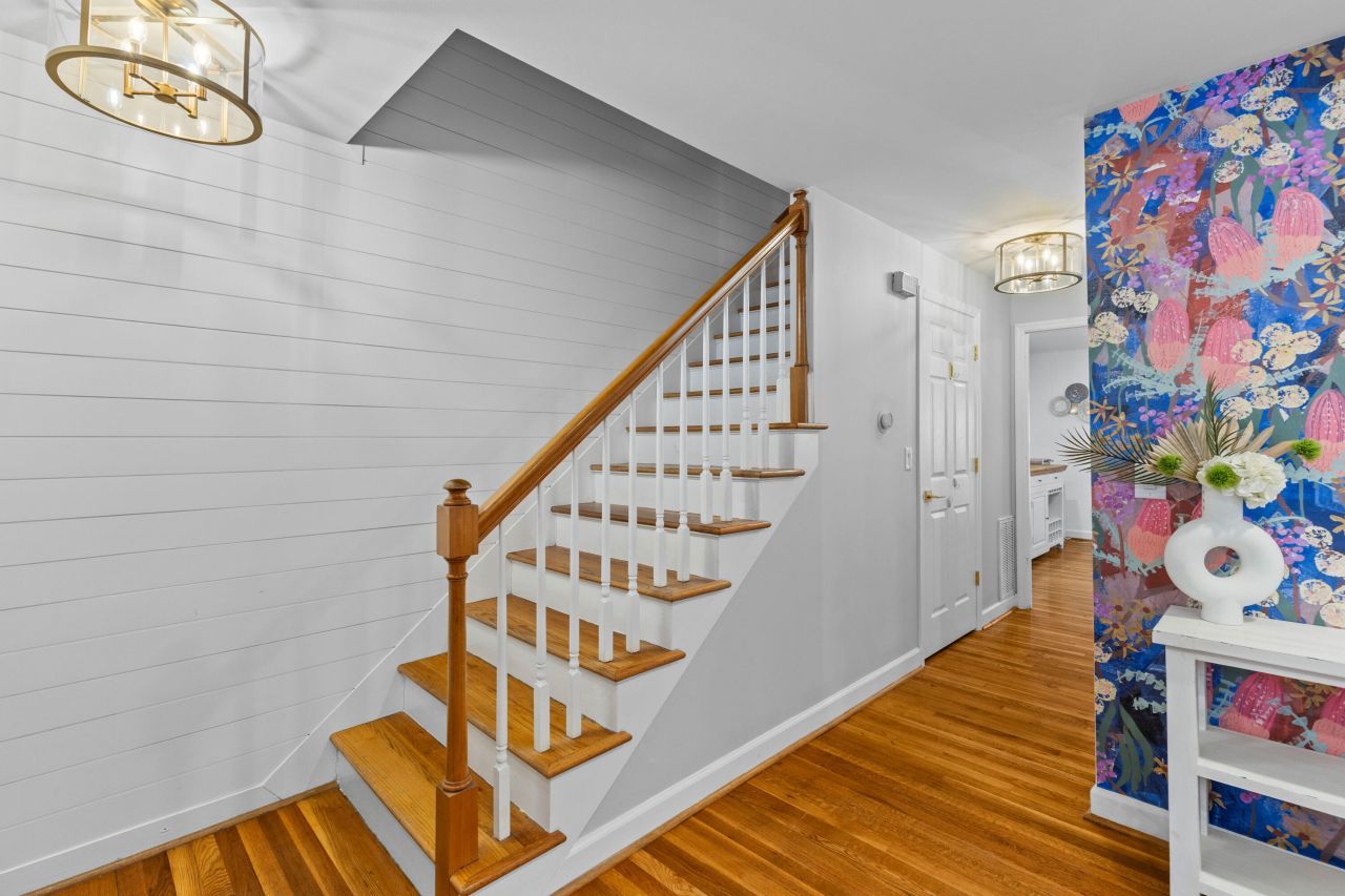 146 Broad Street Photo 6