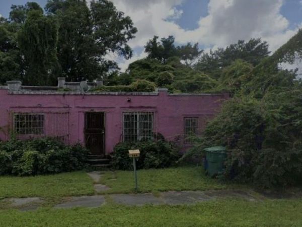 660 NW 43rd St, Miami, FL 33127