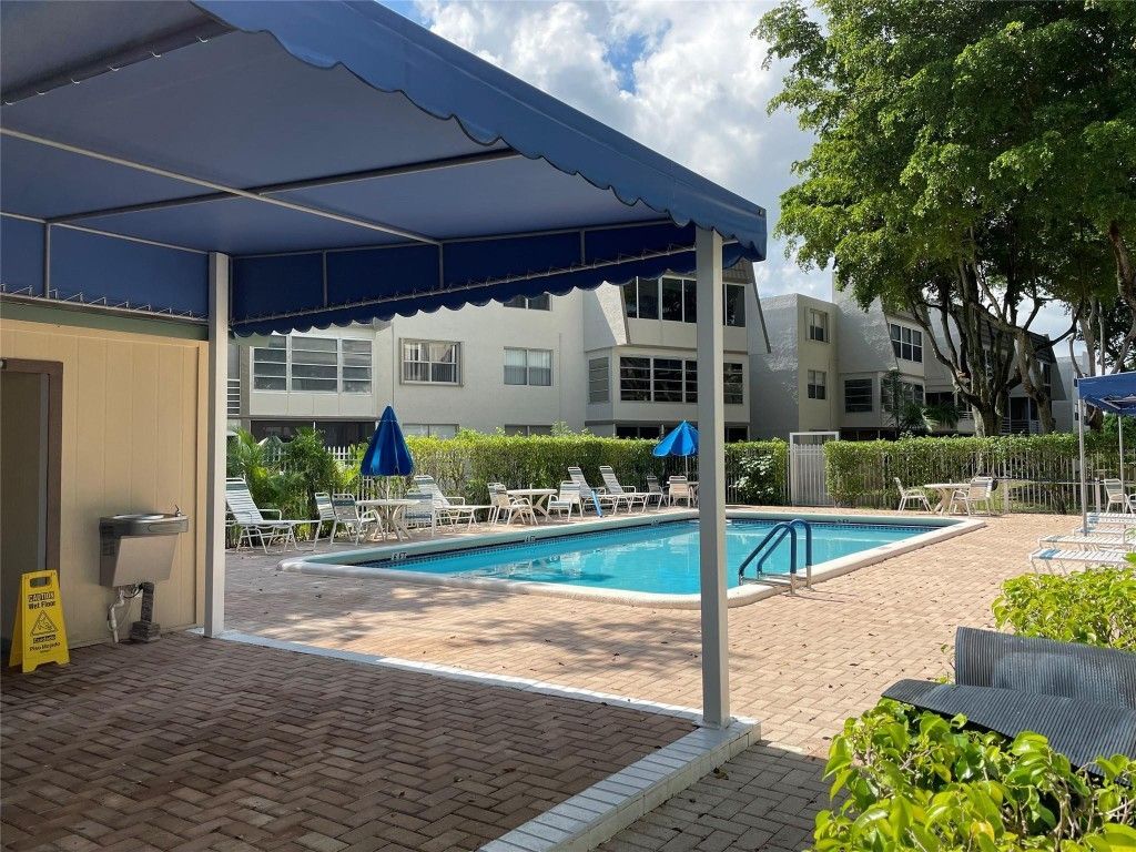 9200 Lime Bay Boulevard, Unit 209, Tamarac, FL 33321 Photo