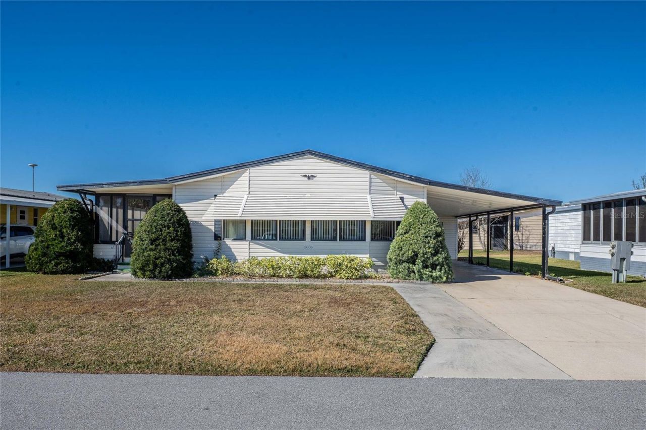 5006 Fox Cliff Dr, Lakeland, FL 33810 Main Photo