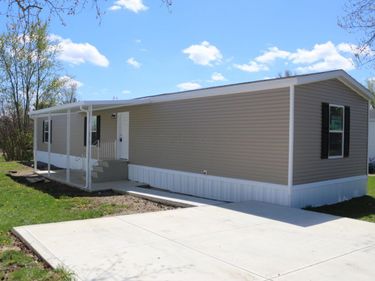 1023 Tiffin Street, Unit 17, Bucyrus, OH 44820