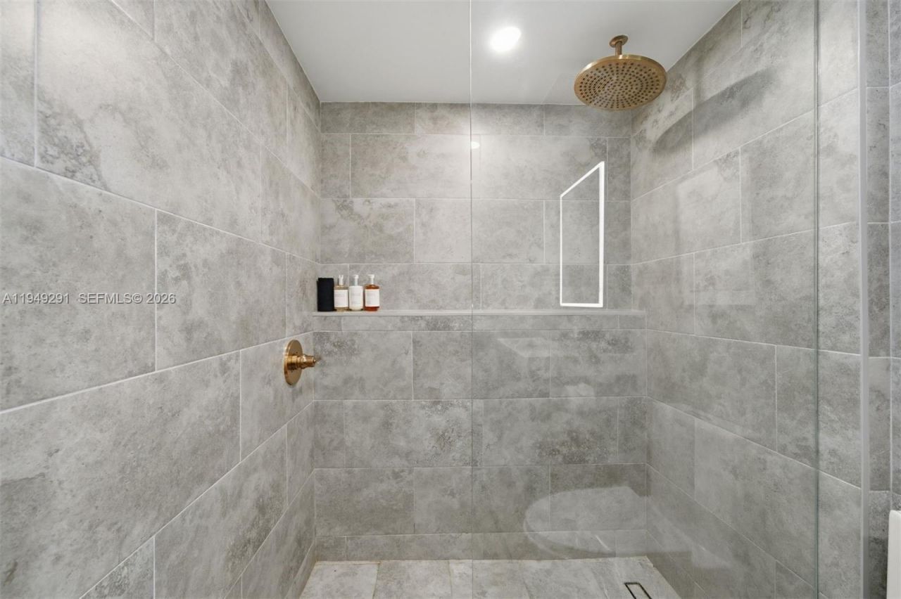 2301 Collins Ave, Unit 1429, Miami Beach, FL 33139 Photo