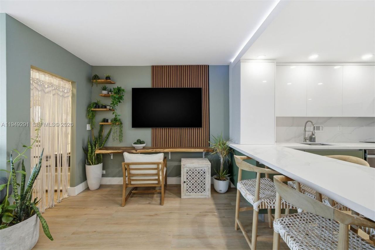 2301 Collins Ave, Unit 1429, Miami Beach, FL 33139 Photo