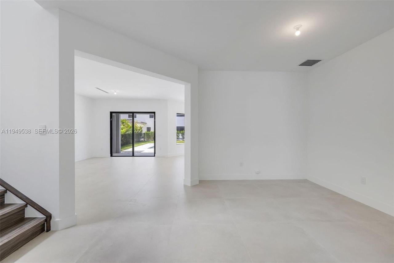 19670 NE 14th Ct, Unit 19670, Miami, FL 33179 Photo