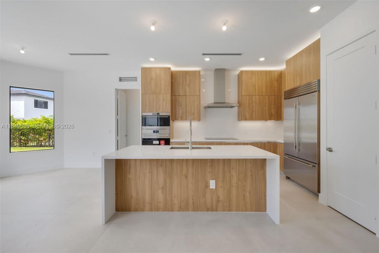 19670 NE 14th Ct, Unit 19670, Miami, FL 33179 Photo