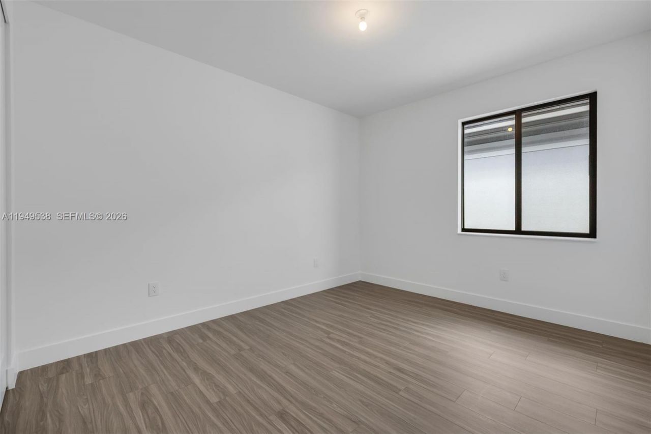 19670 NE 14th Ct, Unit 19670, Miami, FL 33179 Photo