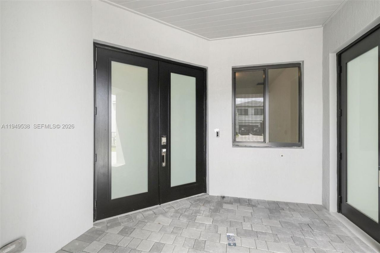19670 NE 14th Ct, Unit 19670, Miami, FL 33179 Photo