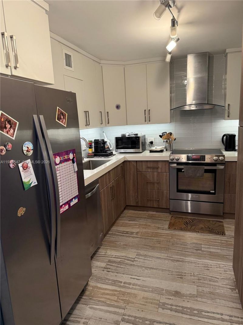 5750 Collins Ave, Unit 11D, Miami Beach, FL 33140 Photo