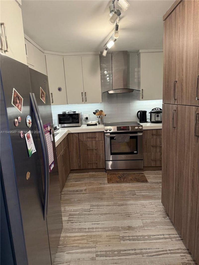 5750 Collins Ave, Unit 11D, Miami Beach, FL 33140 Photo