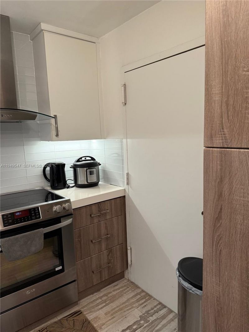 5750 Collins Ave, Unit 11D, Miami Beach, FL 33140 Photo