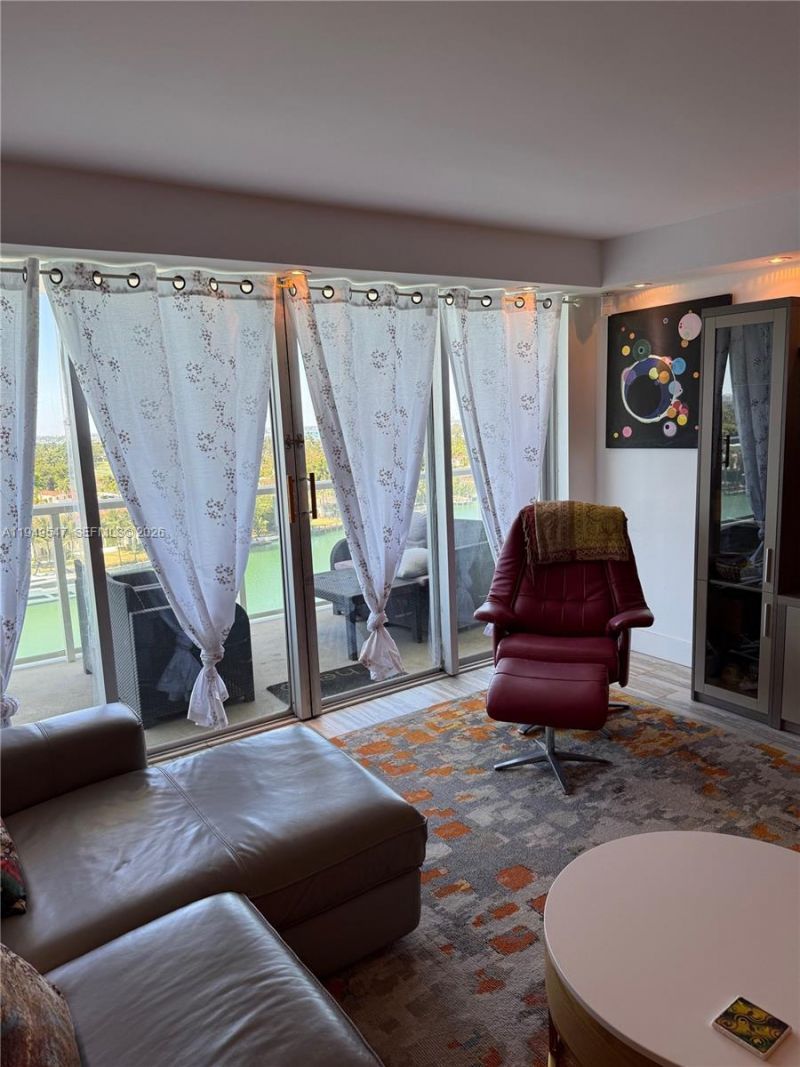 5750 Collins Ave, Unit 11D, Miami Beach, FL 33140 Photo