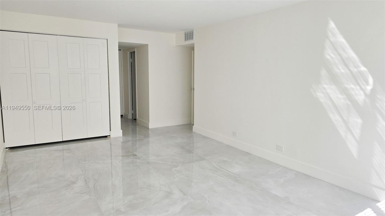 250 174th St , Unit 203, Sunny Isles Beach, FL 33160 Photo
