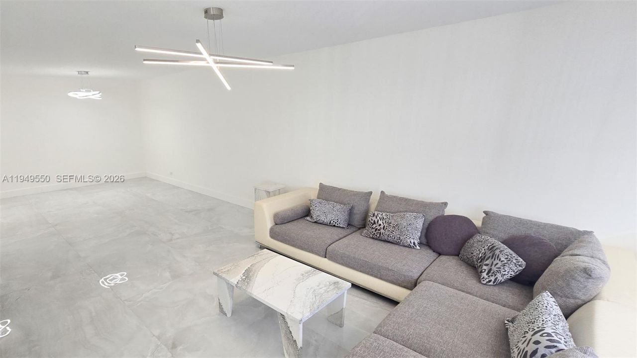 250 174th St , Unit 203, Sunny Isles Beach, FL 33160 Photo