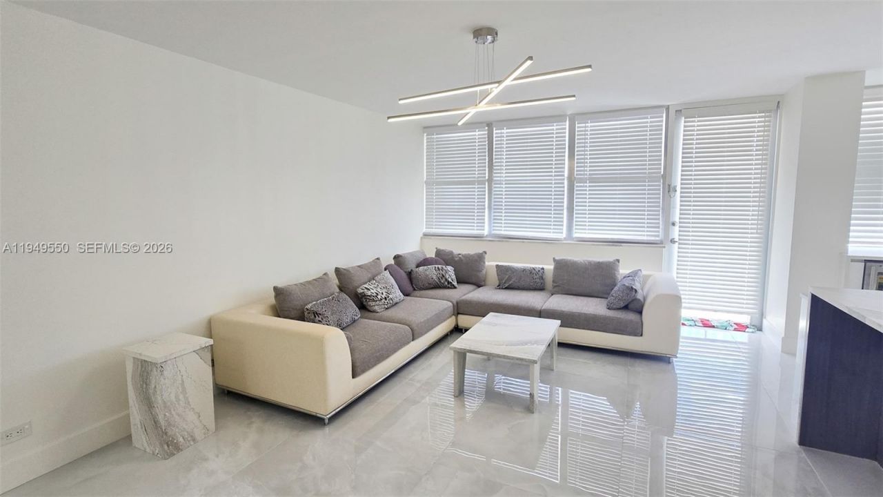 250 174th St , Unit 203, Sunny Isles Beach, FL 33160 Photo