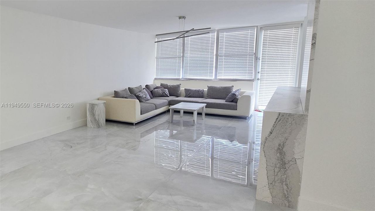 250 174th St , Unit 203, Sunny Isles Beach, FL 33160 Photo