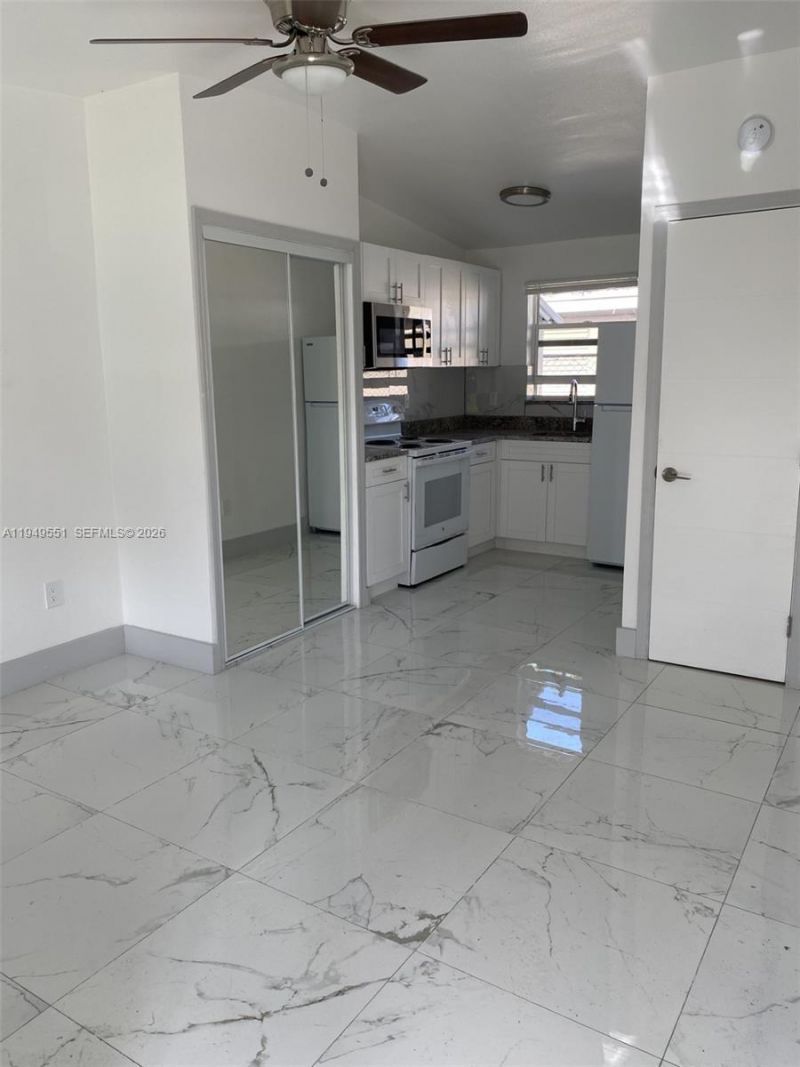 6045 Buchanan St , Unit 1, Hollywood, FL 33024 Photo