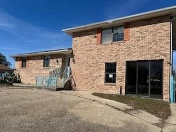 20801 OLD SPANISH Trail, New Orleans, LA 70129