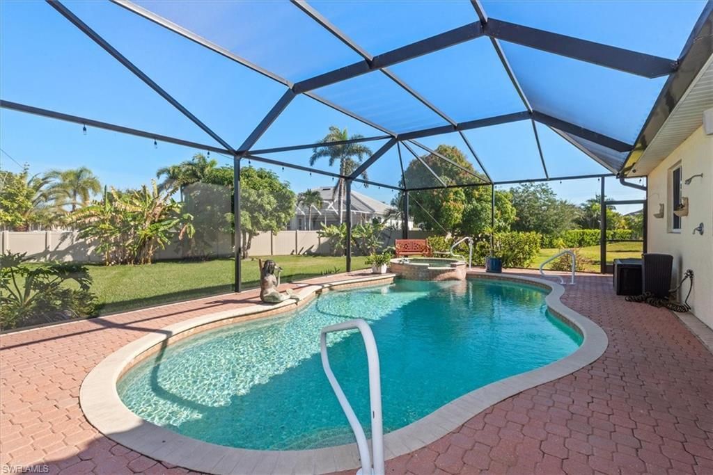 2529 Gleason Pkwy, Cape Coral, FL 33914 Photo