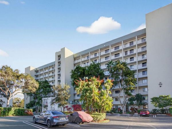 2240 N Cypress Bend Drive, Unit 601, Pompano Beach, FL 33069