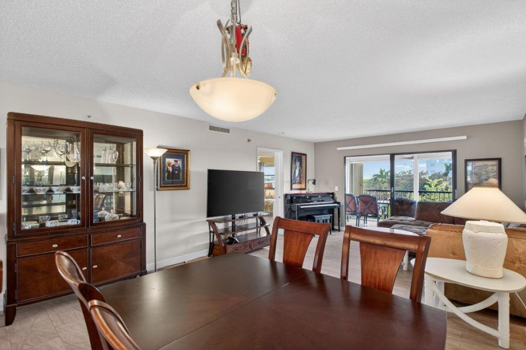 2240 N Cypress Bend Drive, Unit 601, Pompano Beach, FL 33069 Photo