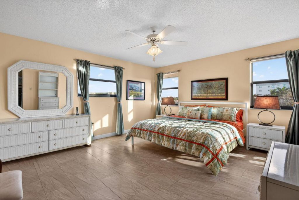 2240 N Cypress Bend Drive, Unit 601, Pompano Beach, FL 33069 Photo