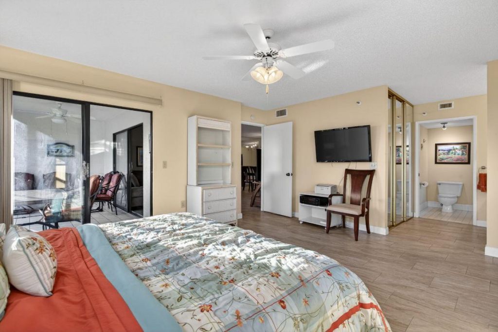 2240 N Cypress Bend Drive, Unit 601, Pompano Beach, FL 33069 Photo