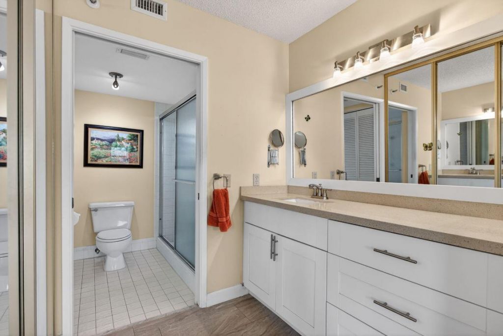 2240 N Cypress Bend Drive, Unit 601, Pompano Beach, FL 33069 Photo