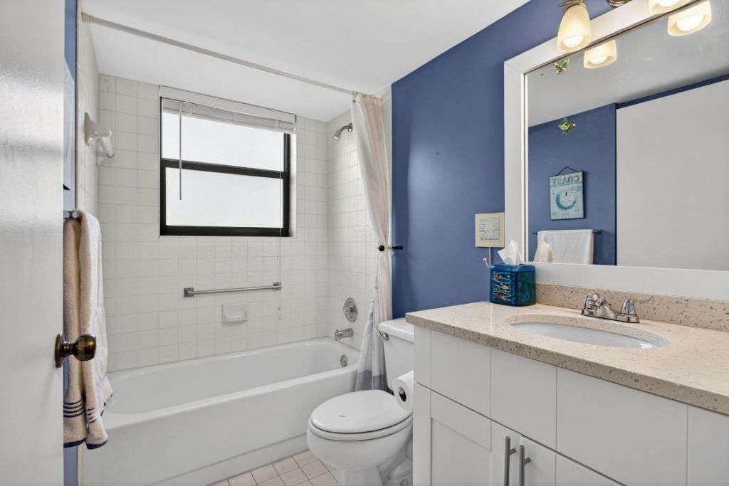 2240 N Cypress Bend Drive, Unit 601, Pompano Beach, FL 33069 Photo