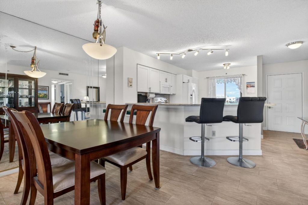 2240 N Cypress Bend Drive, Unit 601, Pompano Beach, FL 33069 Photo