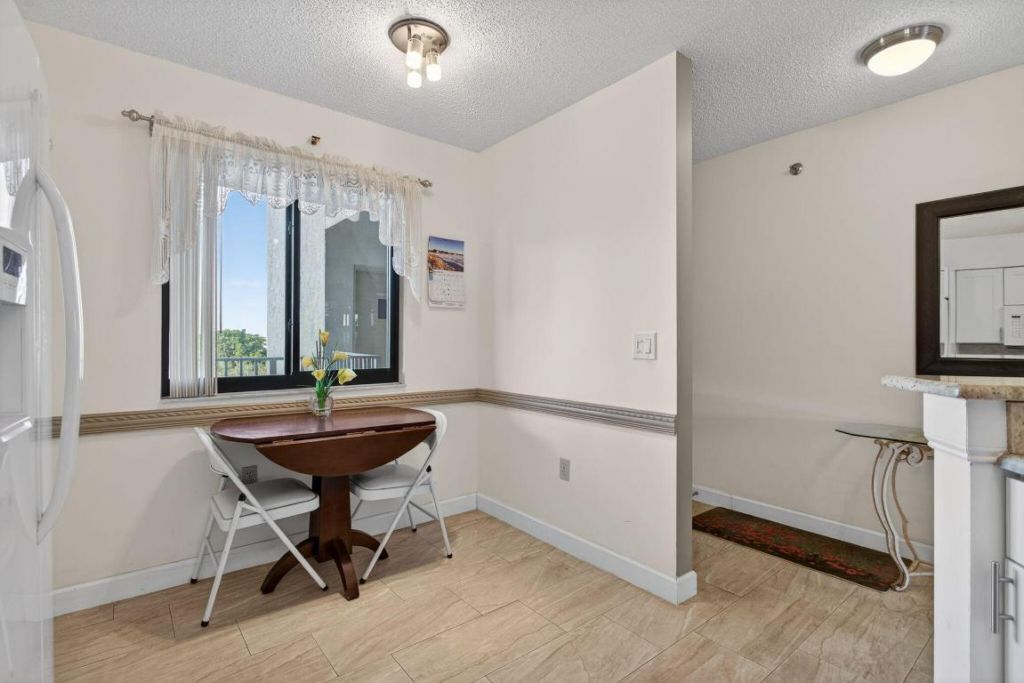 2240 N Cypress Bend Drive, Unit 601, Pompano Beach, FL 33069 Photo