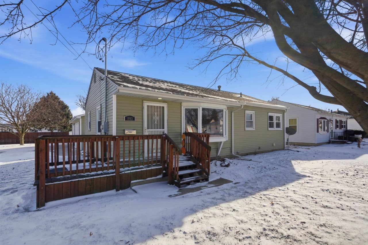 803 Wisconsin Street, Waterloo, IA 50702 Main Photo