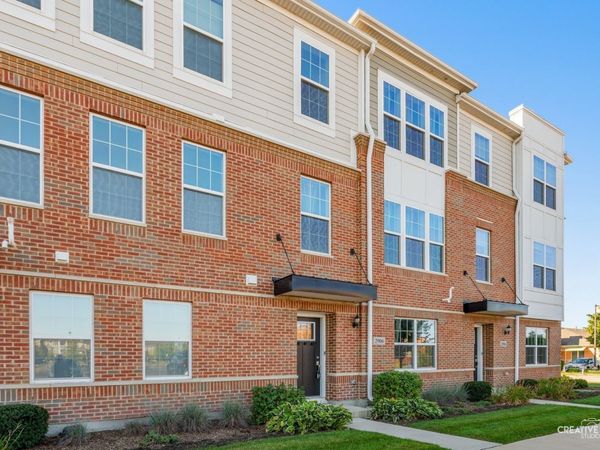 2906 Reflection Drive, Naperville, IL 60564