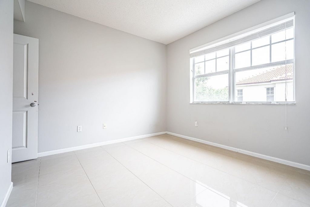 5840 W Sample Road, Unit 301, Coral Springs, FL 33067 Photo