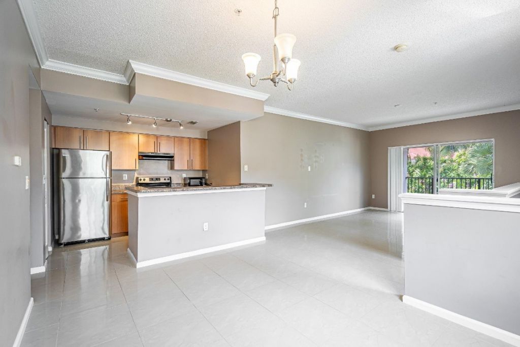 5840 W Sample Road, Unit 301, Coral Springs, FL 33067 Photo